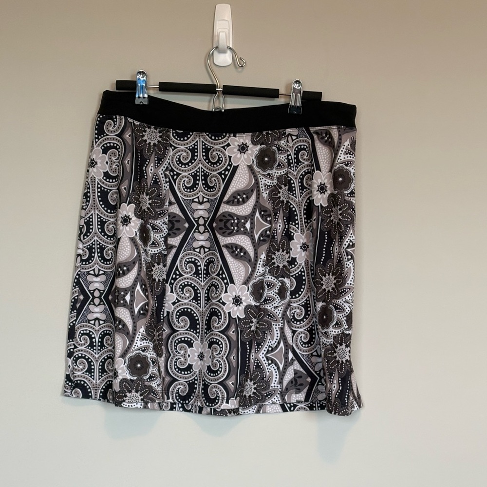 Prana jersey skirt in brown, tan and black. Ladies size L